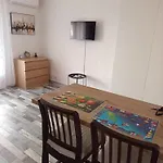 Renove Avec Balcon Et Vue Degagee 그뢰오레방
