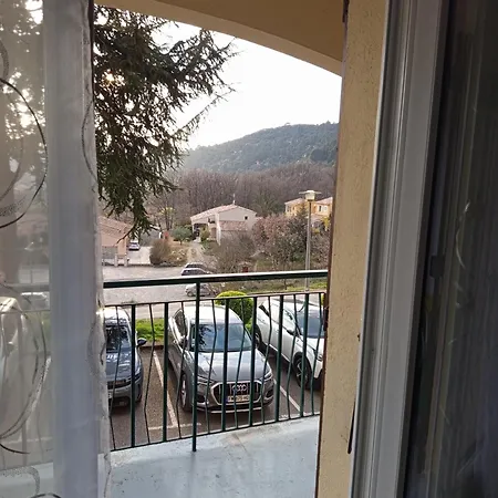 Renove Avec Balcon Et Vue Degagee Apartment Greoux-les-Bains