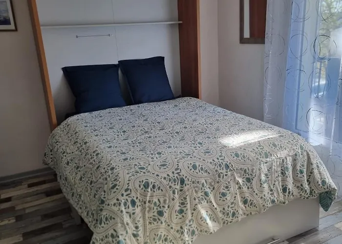 Renove Avec Balcon Et Vue Degagee *